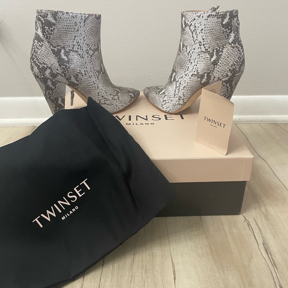 New-Twin-Set Gray Snake-Print Ankle Boots (only tried on)